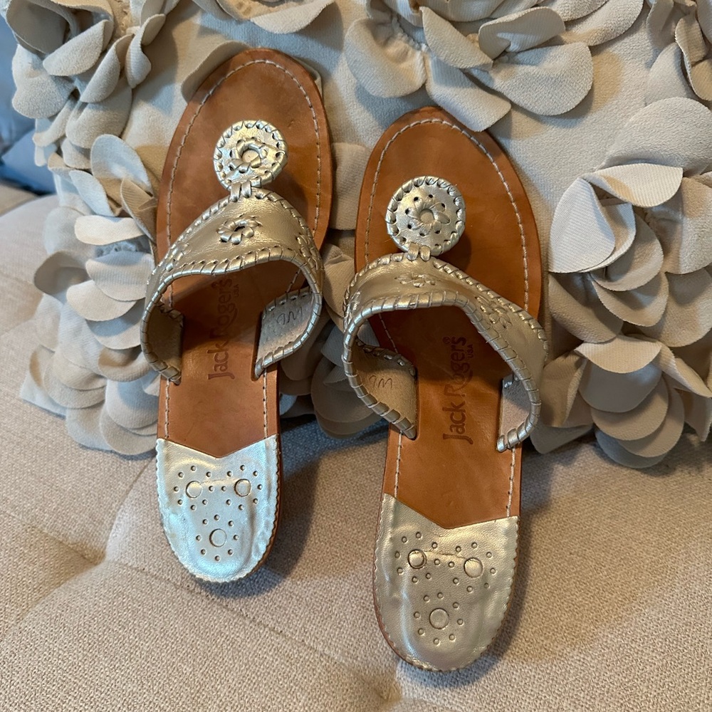 JACK ROGERS platinum wedge Sandals Sz9